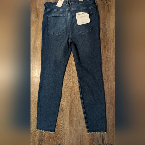 NWT Good American Good Waist High Rise Skinny Jeans, Size 16 - Picture 3 of 7